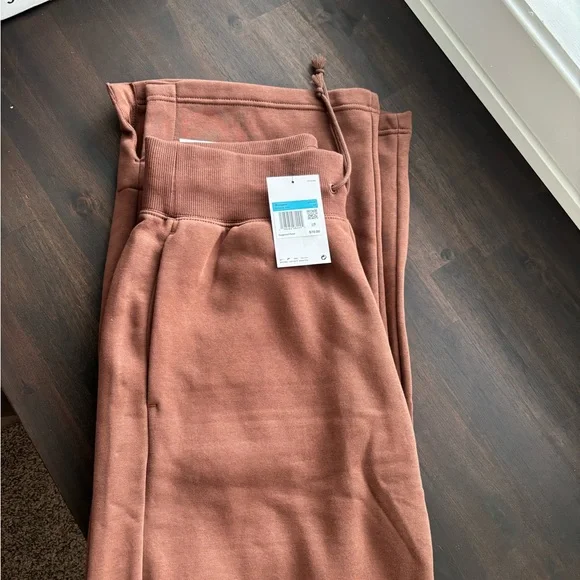 Nike Women's Brown Jogger Pants - Picture 3 of 5